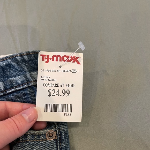 Lucky Brand Cut Off Shorts - Picture 4 of 5